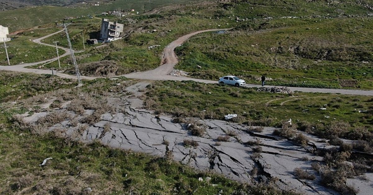 İzmir Çiğli'de tehlike büyüyor: Yerleşim yerleri risk altında