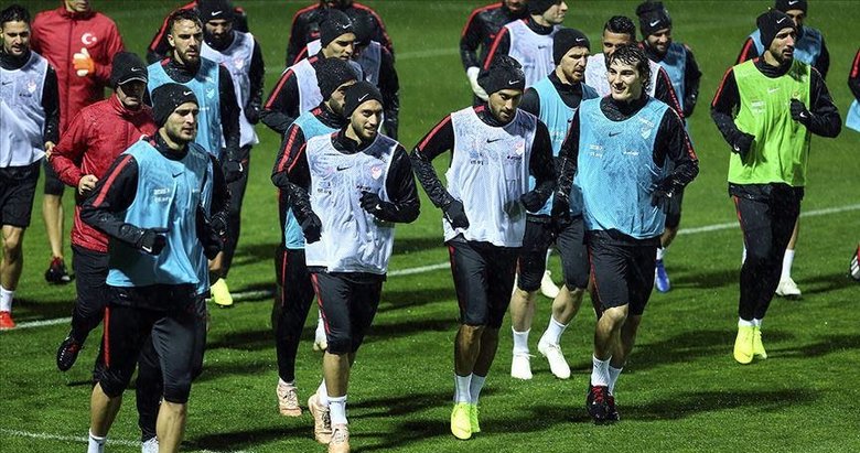 Futbolda milli mesai başlıyor
