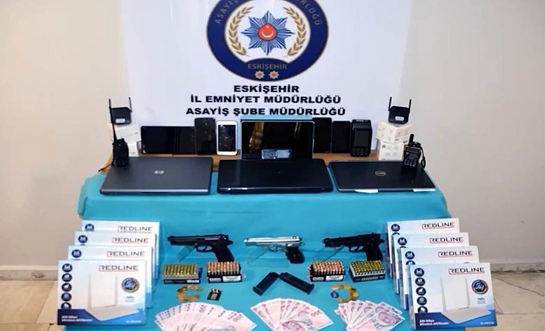 17 ilde 17 dolandırıcılık şebekesi çökertildi