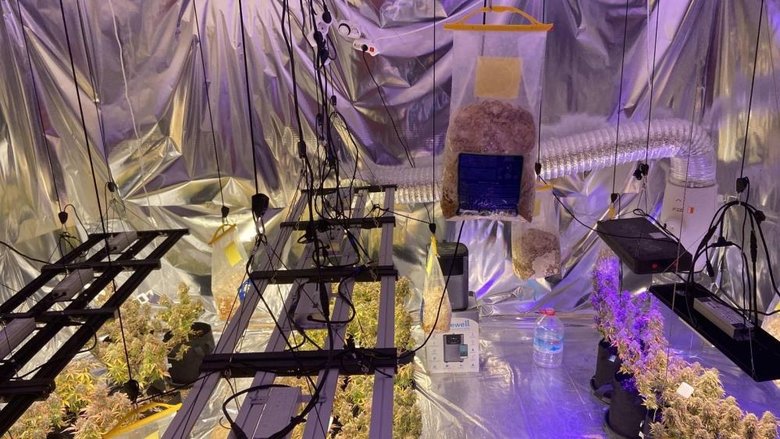 Balıkesir'de zehir baskını! Villa değil, uyuşturucu imalathanesi