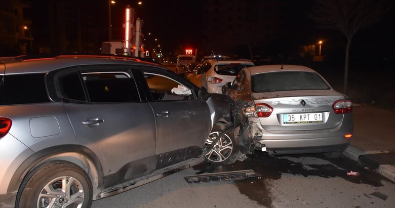 İzmir’de zincirleme trafik kazaları: 14 araç hasar gördü