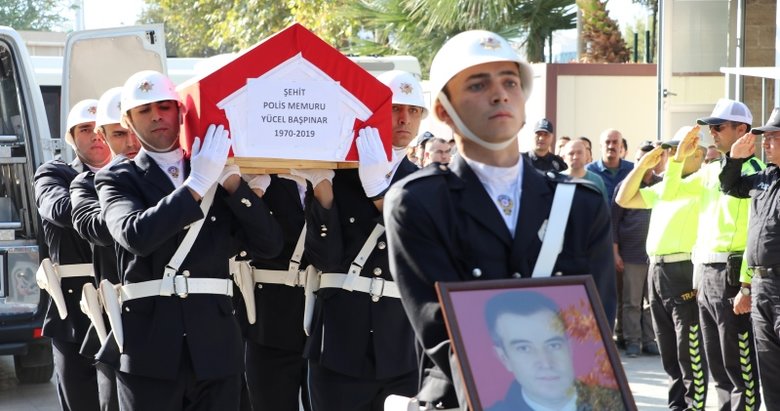 Denizli’de kazada şehit olan polis memuru için tören düzenlendi