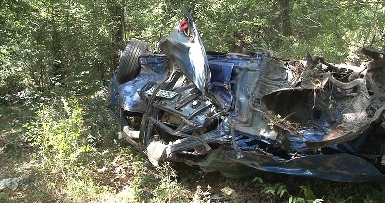 Şile’de bir araç ormanlık alana uçtu: Aşırı hız hayattan kopardı!