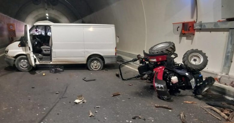 Çanakkale T-3 Tüneli’nde feci kaza: 2 ağır yaralı