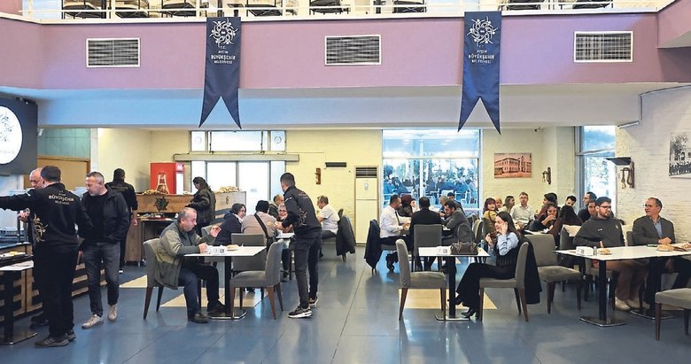 Aydınlıların ilk tercihi Turistik Park Kafe ve Restoran