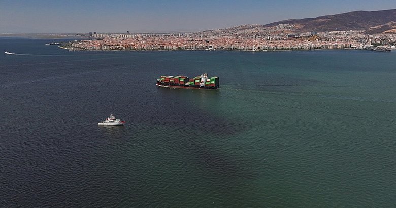 Kötü koku ve balık ölümlerinin yaşandığı İzmir Körfezi’nde yoğun denetim