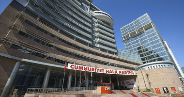 CHP’den kaçan kaçana itiraf eden edene