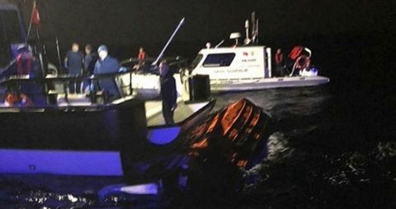Balıkesir Ayvalık’ta göçmenleri taşıyan tekne battı