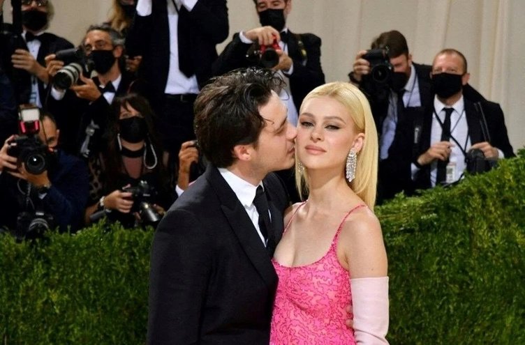 Brooklyn Beckham’dan eşi Nicola Peltz’e yeni jest!