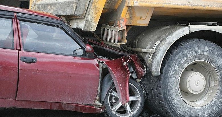 Kula’da zincirleme trafik kazası: 1 ağır yaralı