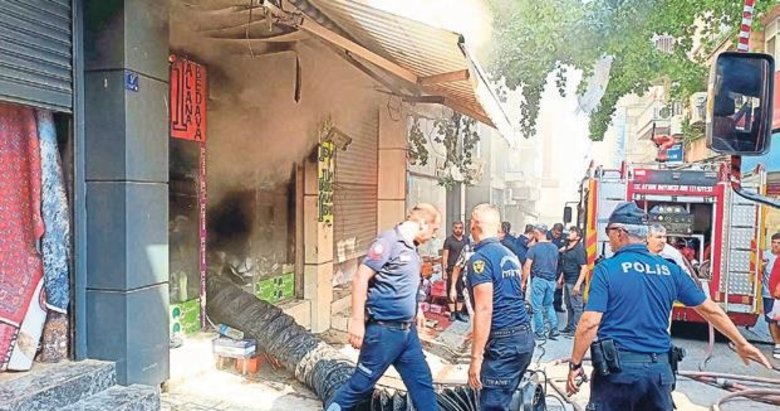 Esnafın 20 yıllık emeği dakikalar içinde küle döndü
