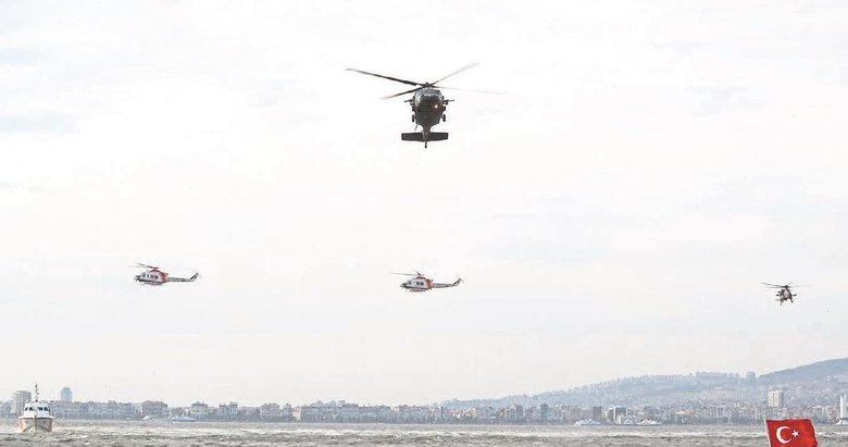 İzmir’in semalarında helikopterli saygı duruşu