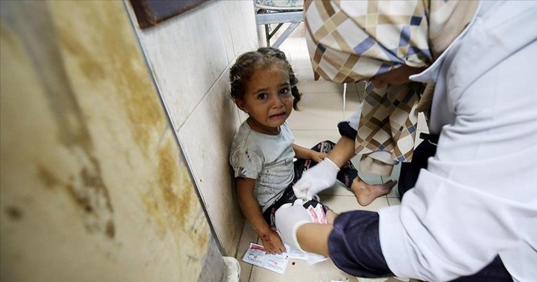 Gazze Şeridi’nin güneyindeki Han Yunus kentinde çocuk felci aşısı kampanyası başlatıldı