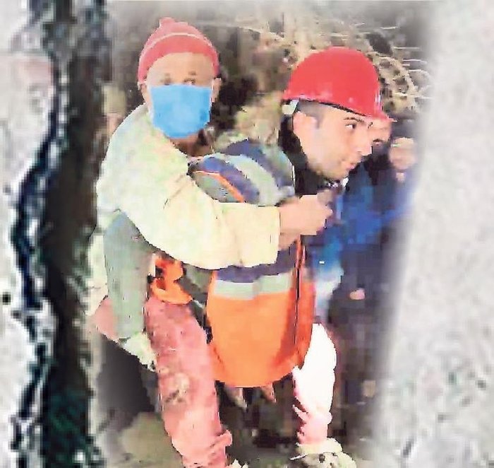 Kahramanmaraş’ta enkaz altında kalan kişi, 89 saat sonra kurtarıldı