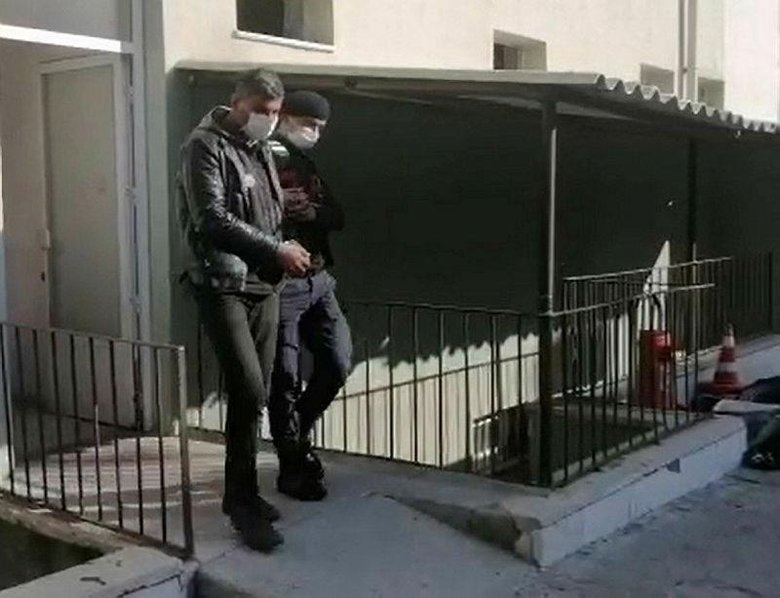 Yaptıkları hırsızlık 5 mahallenin iletişimi kesti