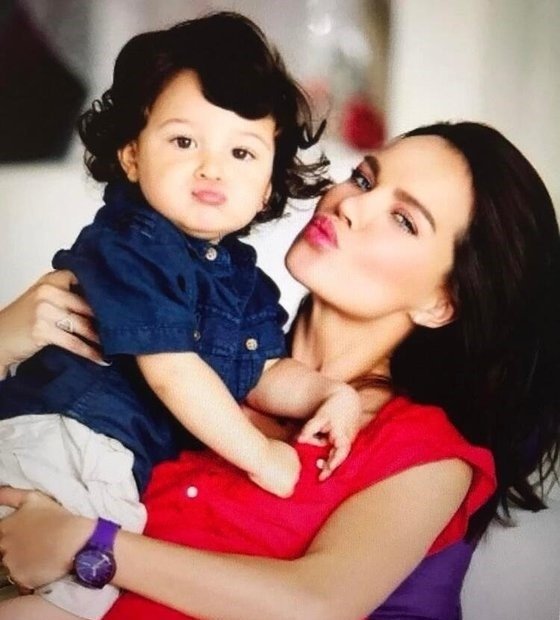 Ebru Şallı: Yüz felci geçirdim üzüntüden!