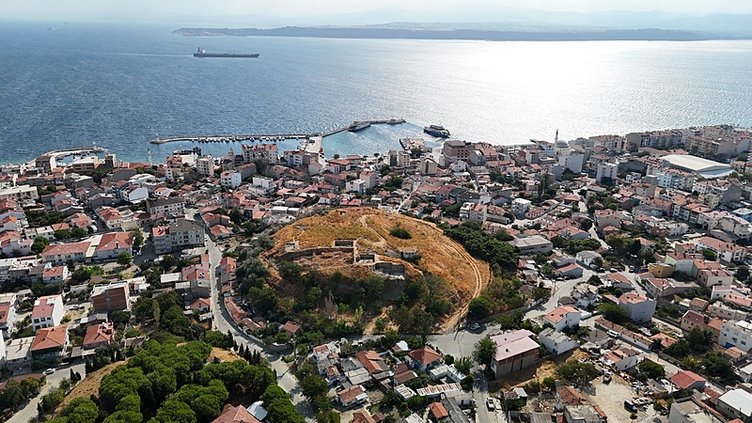 Maydos Antik Kenti’nde kurşundan daha tehlikeli 3 bin 400 yıllık sapan taşı bulundu