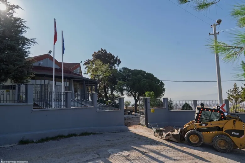 izmirdeki-o-bina-yeniden-aciliyor-yamanlara-kutuphane-ve-semt-merkezi-geliyor-1792495534039.jpeg