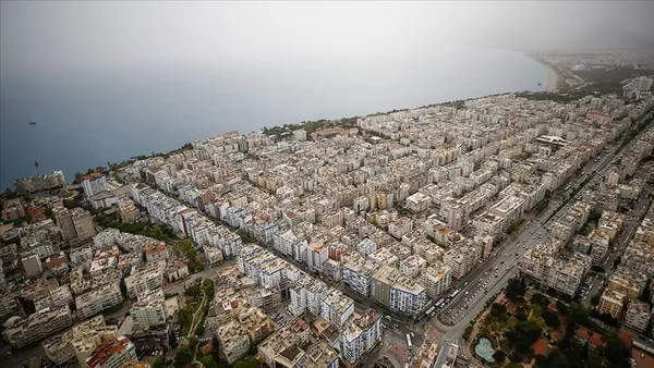 son-dakika-izmir-ilk-siralarda-iste-illere-gore-konut-fiyatlari-hangi-ev-kac-para-1790050974700.jpeg