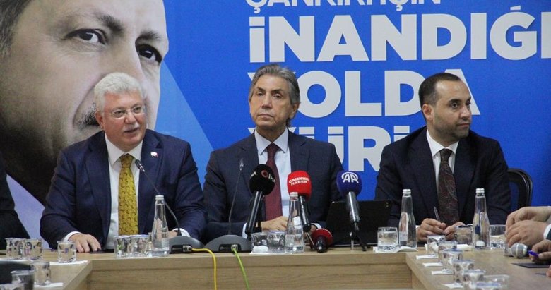 AK Parti Genel Başkan Yardımcısı Demir: Biz hizmet belediyeciliği yaparken CHP’li belediyeler hezimet belediyeciliği yaptılar