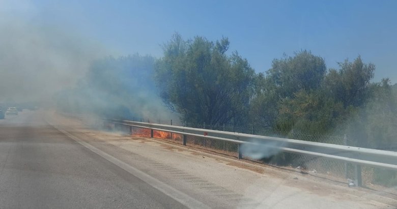 Makilik alanda çıkan yangın İzmir-Çeşme Otoyolu’nu trafiğe kapattı!