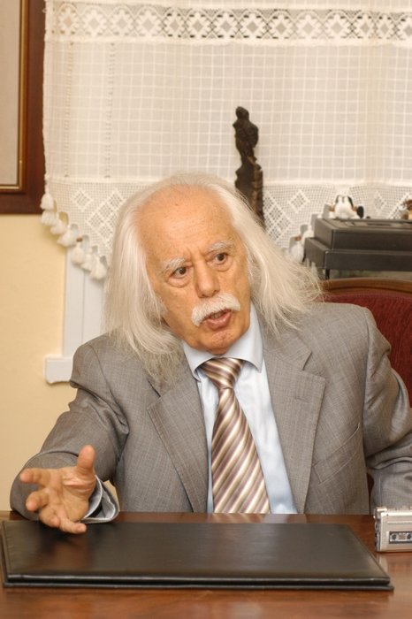 Ünlü psikiyatrist Haydar Dümen’in herkesten gizlediği üç çocuğu olduğu ortaya çıktı