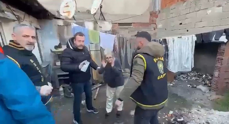 7 yıl sonra çöp evin içinde bulunmuştu! Babaanne torununu nasıl sakladığını anlattı!