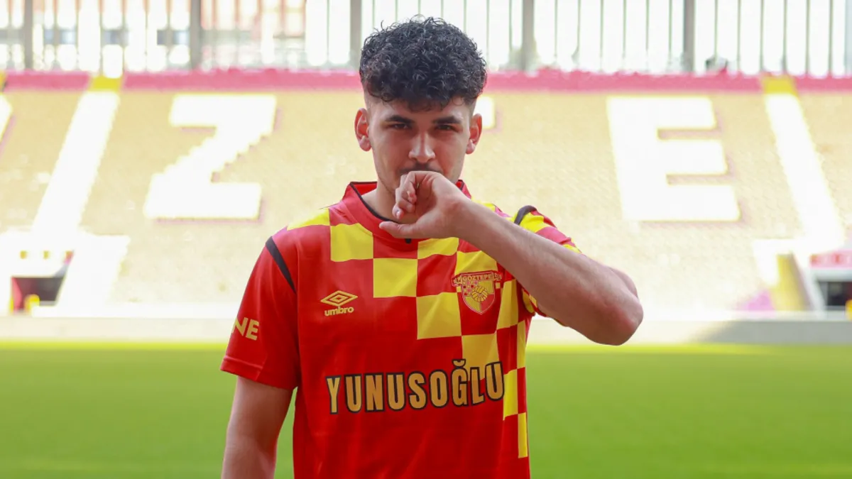 Furkan Bayır takımda kalacak