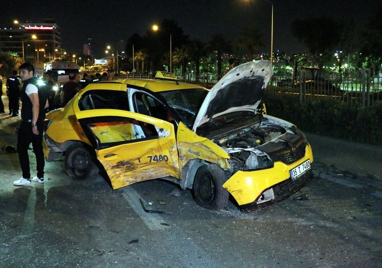 İzmir’de feci kaza! Polisin dur ihtarına uymayan sürücü...