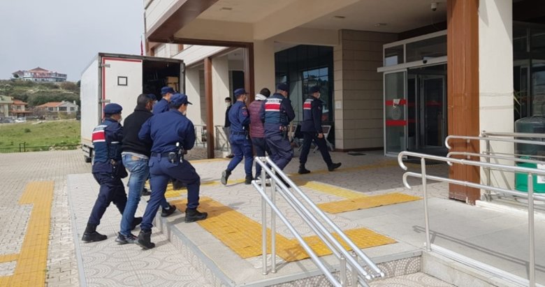 İzmir’de FETÖ’cüleri yurt dışına kaçıran organizatörler yakalandı
