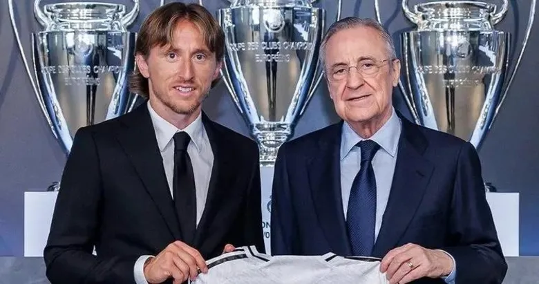 Real Madrid, Luka Modric’in sözleşmesini 1 yıl uzattı