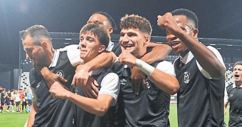 Manisa FK gol oldu yağdı