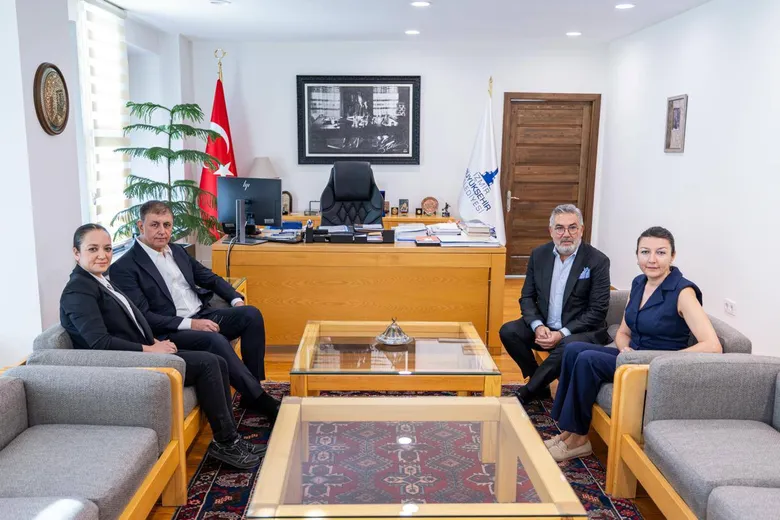 izmir-buyuksehir-belediye-baskani-cemil-tugay-yeni-asira-konustu-1791666561532.png