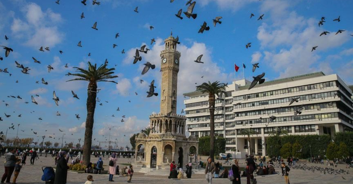 İZMİR HAVA DURUMU 18 NİSAN CUMARTESİ | Sıcağa aldanmayın! Meteoroloji verileri açıkladı: İzmir'de bugün hava nasıl olacak?