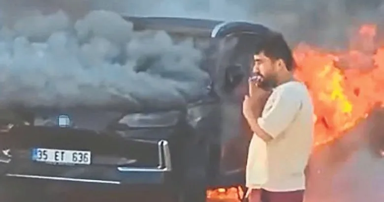 Torbalı’da elektrikli otomobil alevlere teslim oldu