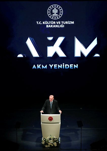 Cumhurbaşkanı Erdoğan yapımı tamamlanan AKM’yi hizmete açtı