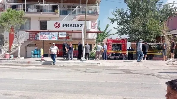 Denizli’de korku dolu anlar! Bahçe temizliği için yakılan ateş kontrolden çıktı: Ev kül oldu