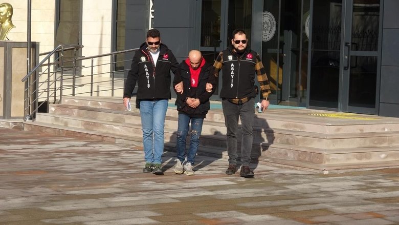 Genç kızı kezzapla yaralayan tutuklu sanık paylaştığı videoyu Sarhoştum diyerek savundu