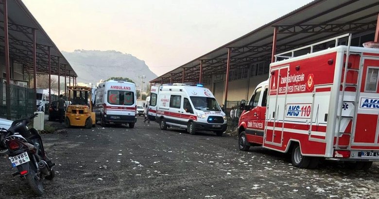 İzmir’de istinat duvarı çöktü: 2 ölü