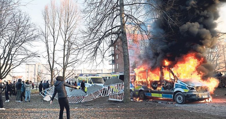 İsveç’te Kur’an-ı Kerim yakılması tepki çekti