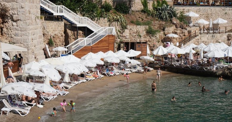 Antalya’da plaj tuvaleti 1 Euro!