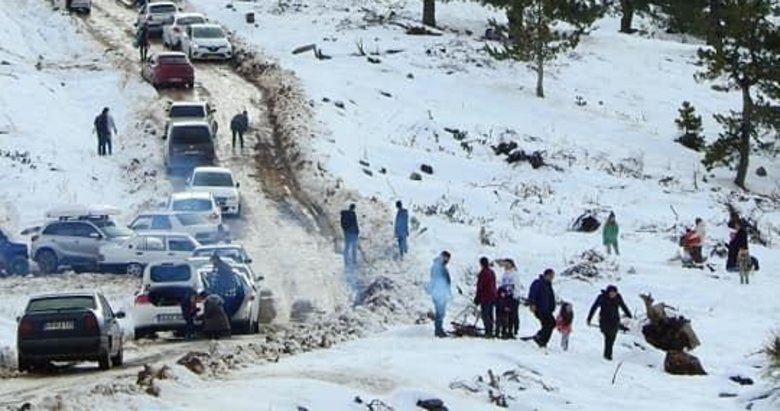 Muğla’da vatandaşların kar keyfi!