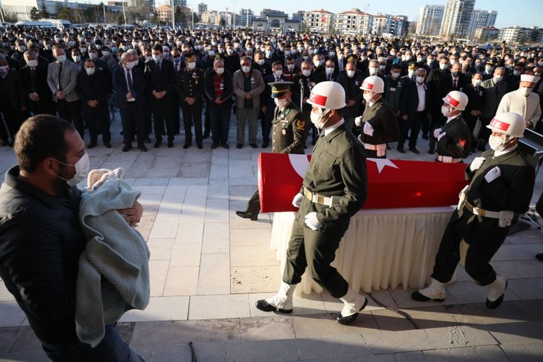 Afyonkarahisarlı şehit Şükrü Karadirek toprağa verildi
