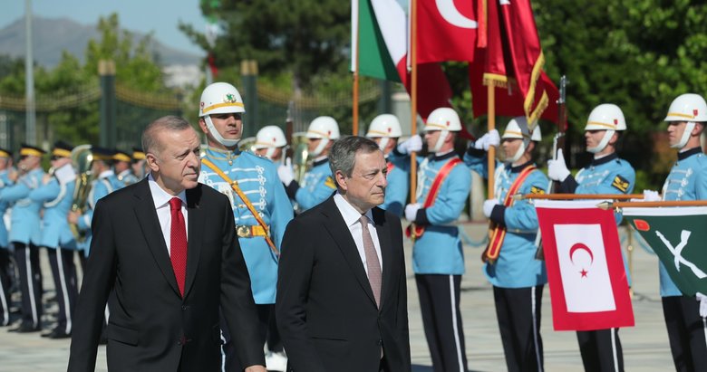 İtalya Başbakanı Mario Draghi Ankara’da! Başkan Erdoğan resmi törenle karşıladı