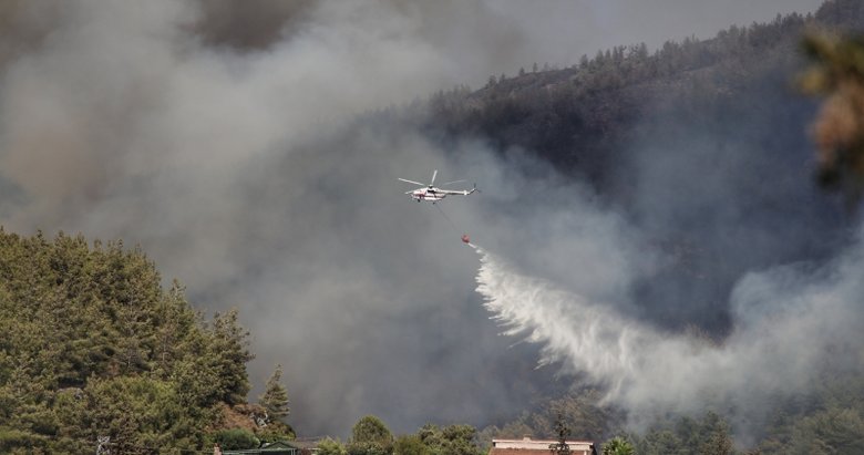 Marmaris ile Köyceğiz’deki orman yangınlarına havadan müdahale yeniden başladı