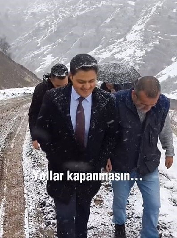 İzmirli kaymakam özlediği karla Sivas’ta buluştu
