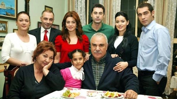 Yaprak Dökümü’nün efsane karakteri Hayriye son haliyle dikkat çekti! İşte şimdiki hali