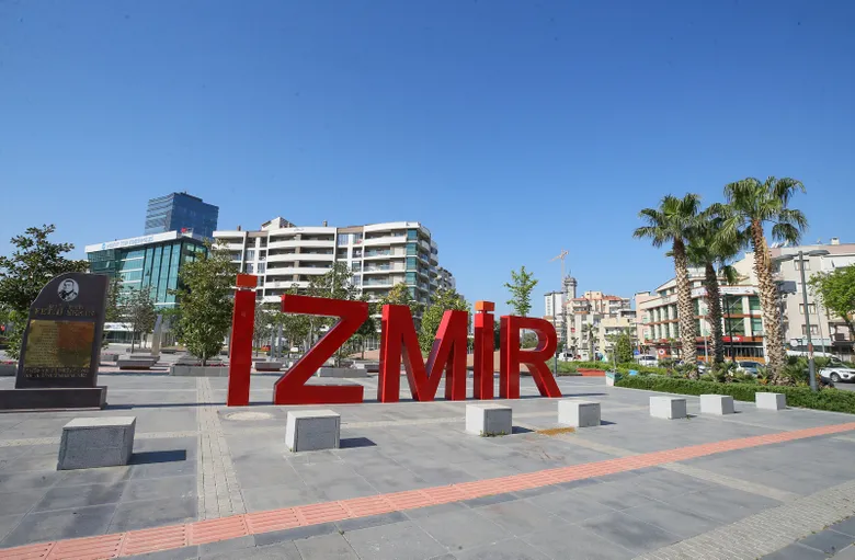izmirliler-dikkat-bu-yollar-yarin-trafige-kapali-iste-alternatif-guzergahlar-1788881370159.jpg