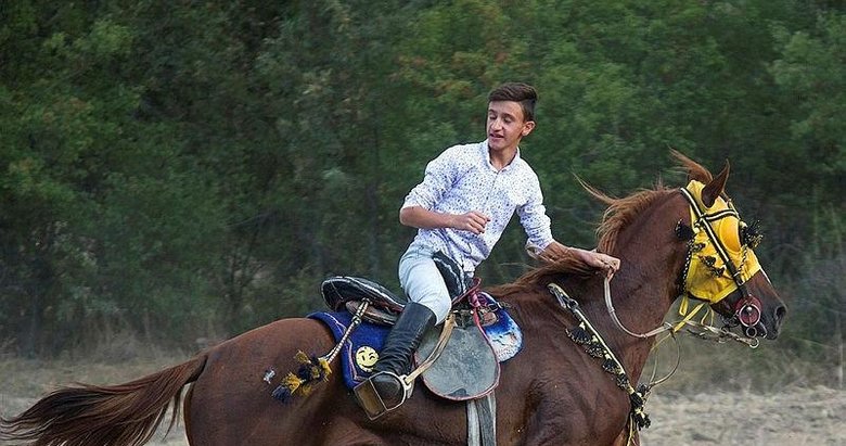 Atların çarpışması sonucu ağır yaralanan genç ciritçiden 7 gün sonra acı haber