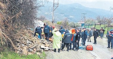 Eski muhtar Yıldırım, istinat duvarının altında kaldı